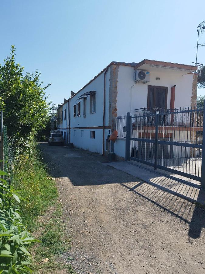 Luciano Relax Apartment Рим Екстериор снимка